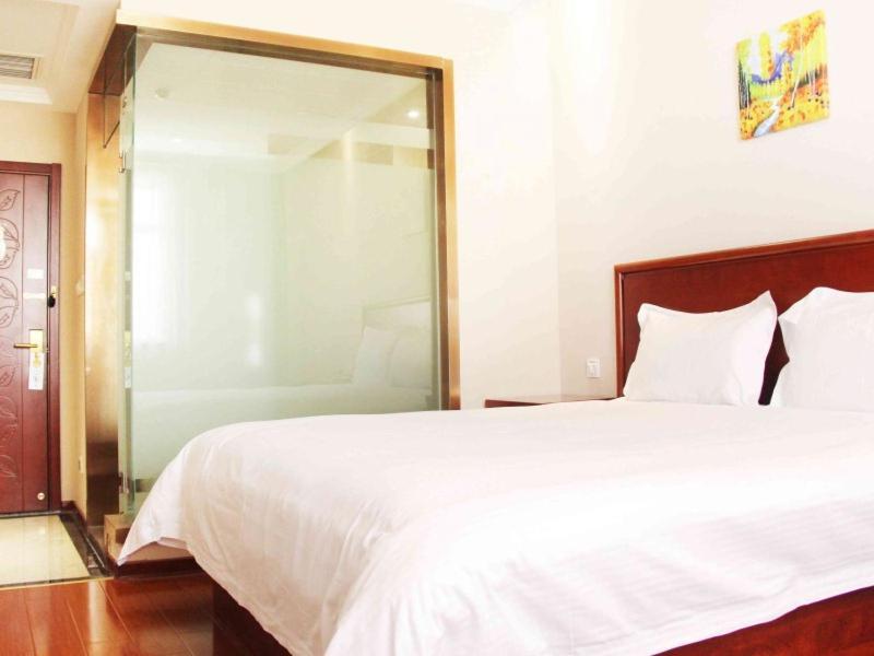 Greentree Inn Shandong Qingdao Development District Sdust Express Hotel Экстерьер фото