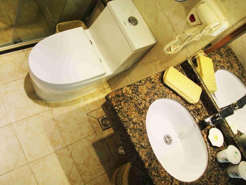 Greentree Inn Shandong Qingdao Development District Sdust Express Hotel Экстерьер фото